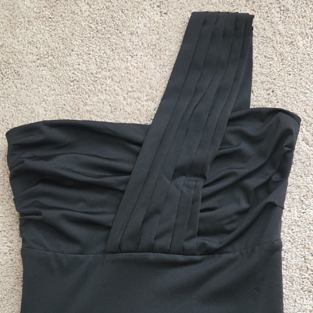 Gretchen Scott Designs Chic Black One-Shoulder Dress - Picture 2 of 4